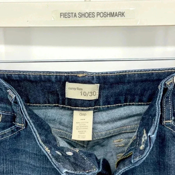 GAP  CURVY FLARE DENIM CAPRI - Picture 3 of 3